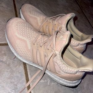 Adidas ultra boost tennis shoe size 8 1/2